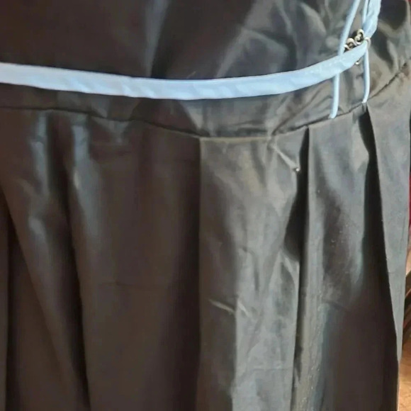 Corset Style  Dress - Picture 14 of 15